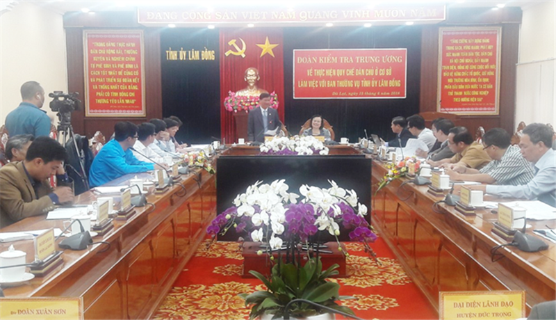 Đoàn Kiểm tra Trung ương về thực hiện Quy chế dân chủ (QCDC) ở cơ sở làm việc với Ban Thường vụ Tỉnh ủy Lâm Đồng	