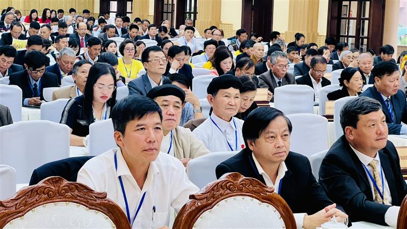 Đông đủ đại biểu đại diện các thành phần xã hội, dân tộc, tôn giáo tham dự Đại hội