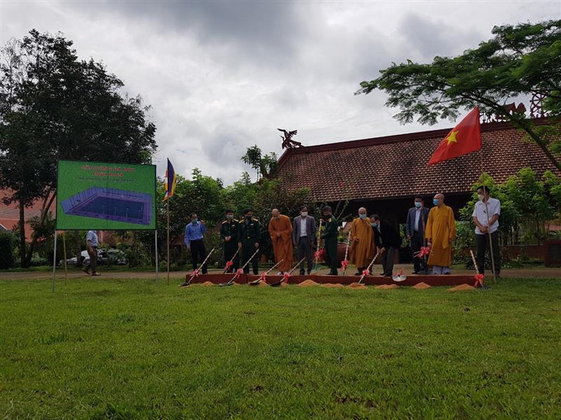 Lễ đặt đá khởi công xây dựng công trình sân bóng đá mini tại Chùa Di Đà