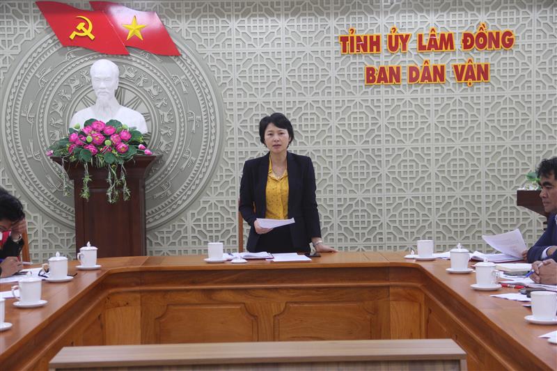 Đồng chí Phạm Thị Phúc- UVBTV - Trưởng ban Dân vận Tỉnh ủy phát biểu kết luận tại Hội nghị