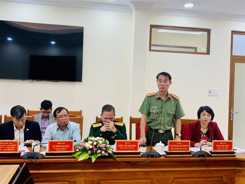 Đại tá Nguyễn Quang Thống - Phó Giám đốc Công an tỉnh phát biểu tại buổi làm việc