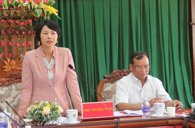 Đ/c Phạm Thị Phúc - UVBTV, Trưởng ban Dân vận Tỉnh ủy phát biểu kết luận Hội nghị