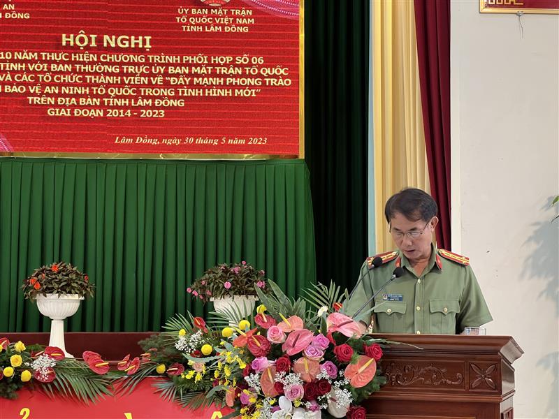 Đồng chí Nguyễn Quang Thống, Phó Giám đốc Công an tỉnh, tiếp thu các ý kiến chỉ đạo tại Hội nghị