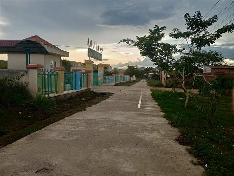 Tuyến đường Sáng, xanh, sạch, đẹp tại thôn Liên Hương, xã Đạ R' Sal, huyện Đam Rông