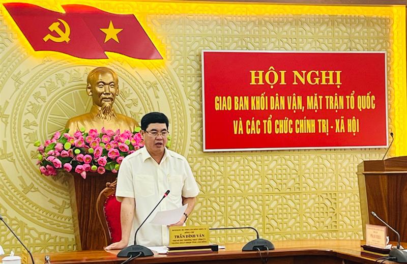 Đồng chí Trần Đình Văn, Phó Bí thư Thường trực Tỉnh ủy phát biểu kết luận Hội nghị
