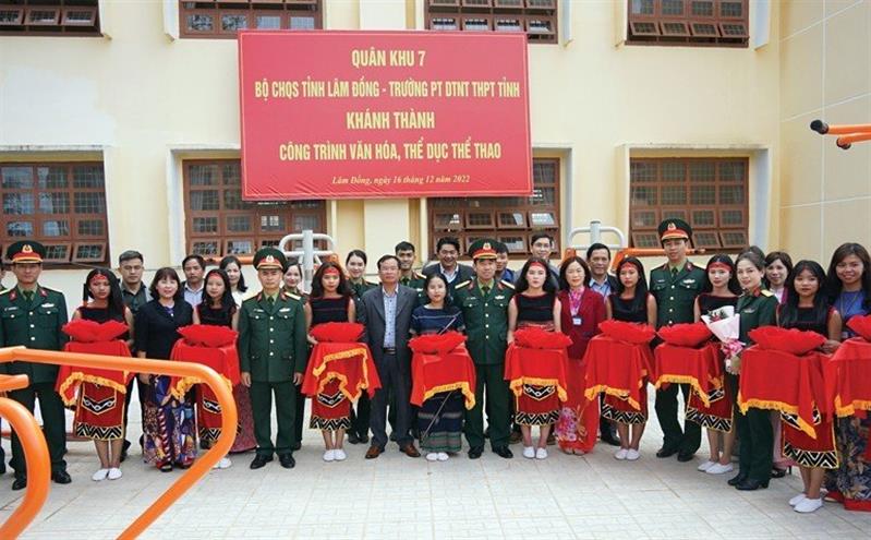 Công trình sinh hoạt văn hóa, thể dục thể thao của Trường PTDT nội trú THPT Lâm Đồng do Bộ Tư lệnh Quân khu 7 hỗ trợ năm 2022